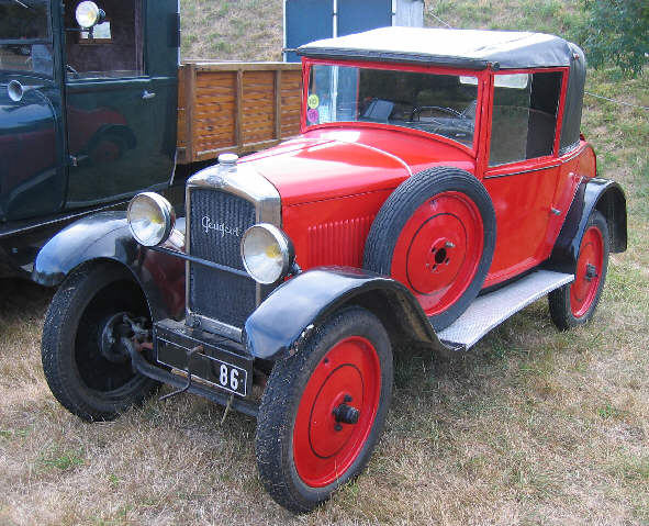 http://www.forum-peugeot.com/Forum/mesimages/11668/1928_Peugeot_190_S_02.jpg