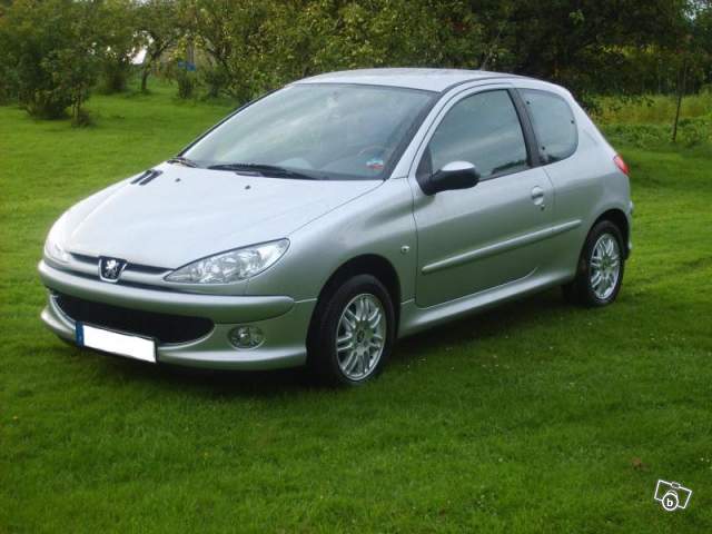 http://www.forum-peugeot.com/Forum/mesimages/12815/1210185307.jpg1..jpg