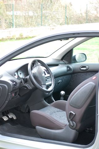 http://www.forum-peugeot.com/Forum/mesimages/13029/DSC_4180.JPG