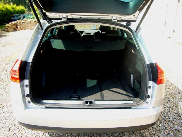 http://www.forum-peugeot.com/Forum/mesimages/13643/P1010422.jpg