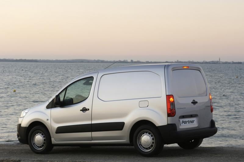 http://www.forum-peugeot.com/Forum/mesimages/15513/PARTNER_0711PS013.jpg