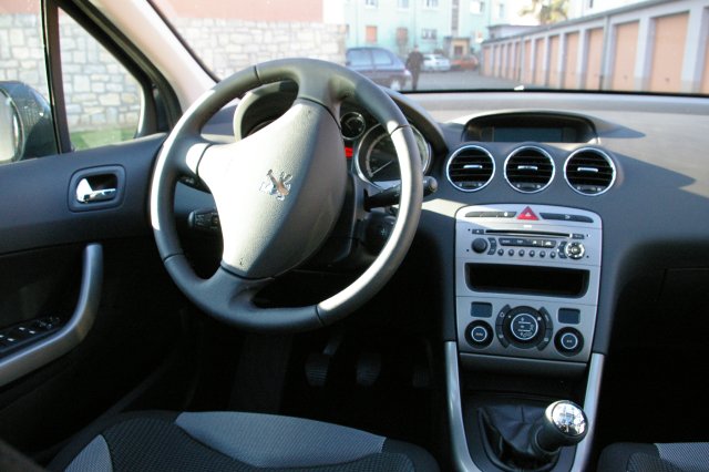 http://www.forum-peugeot.com/Forum/mesimages/15778/interieur.jpg