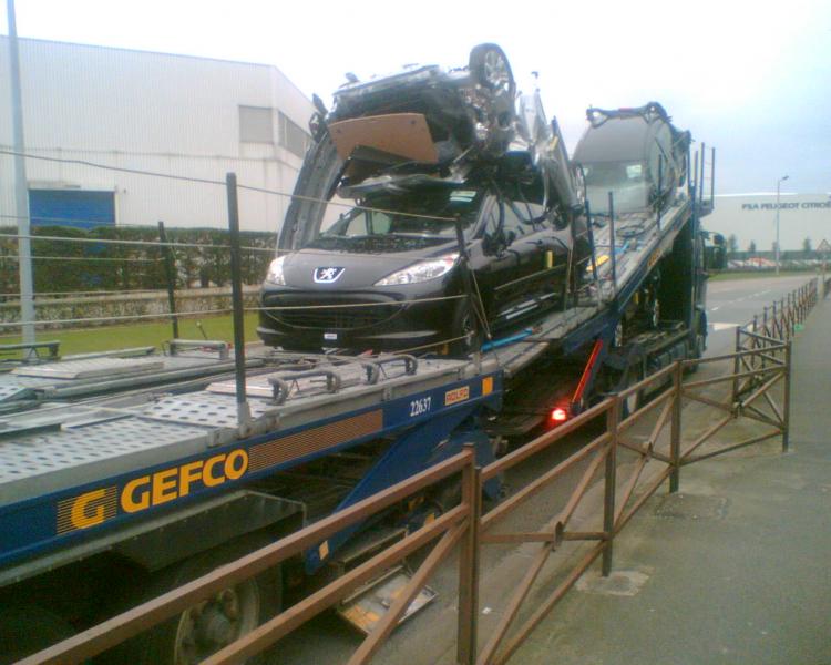 http://www.forum-peugeot.com/Forum/mesimages/16305/Photo026.jpg