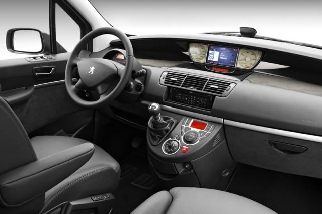 http://www.forum-peugeot.com/Forum/mesimages/16536/807-interieur.jpg