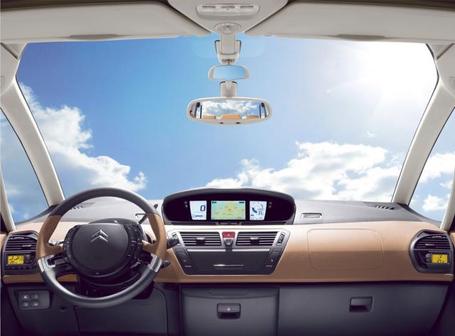 http://www.forum-peugeot.com/Forum/mesimages/16536/Citroen-C4-Picasso-interior-1-lg.jpg