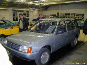 http://www.forum-peugeot.com/Forum/mesimages/16588/205Break2.jpeg