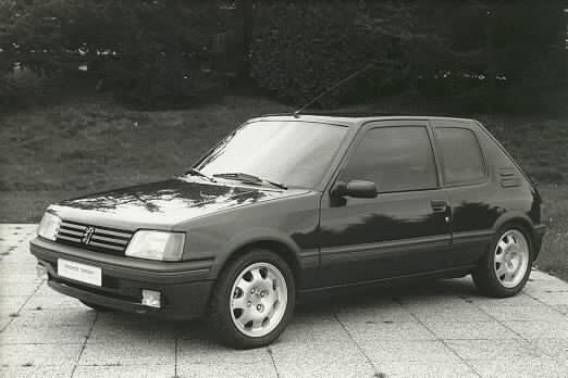 http://www.forum-peugeot.com/Forum/mesimages/16588/205GTIBlindeeHeuliezGeneve1988.jpg
