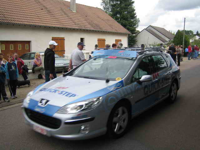 http://www.forum-peugeot.com/Forum/mesimages/16588/407SWTDF.jpg
