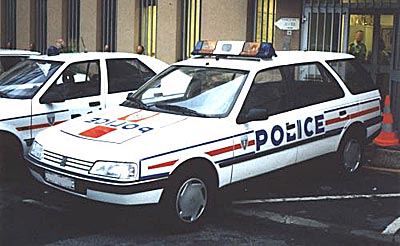 http://www.forum-peugeot.com/Forum/mesimages/16588/wPolice04.jpg