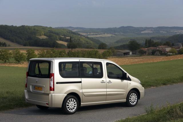 http://www.forum-peugeot.com/Forum/mesimages/18870/PeugeotExpertpe280453g.jpg http://www.forum-peugeot.com/Forum/mesimages/18870/PeugeotExpertpe280453g.jpg