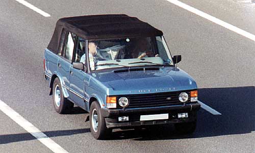 http://www.forum-peugeot.com/Forum/mesimages/18870/roscopcoltrane1092908705rangerovercabriolet.jpg