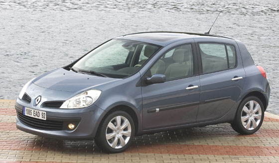 http://www.forum-peugeot.com/Forum/mesimages/19129/renault_clio_3_2.jpg