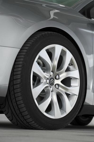 http://www.forum-peugeot.com/Forum/mesimages/19211/0710180819051422496.jpg