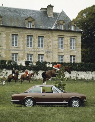 Ce moisci les Peugeot 504 cabriolet et 504 coup c l bre leur 40 me 