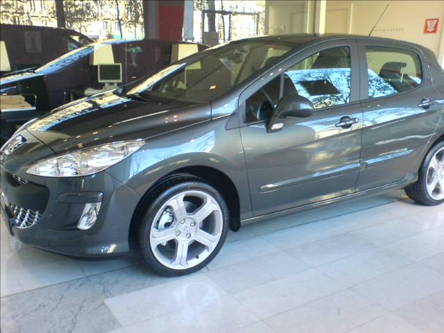 http://www.forum-peugeot.com/Forum/mesimages/20414/DSC00249.jpeg