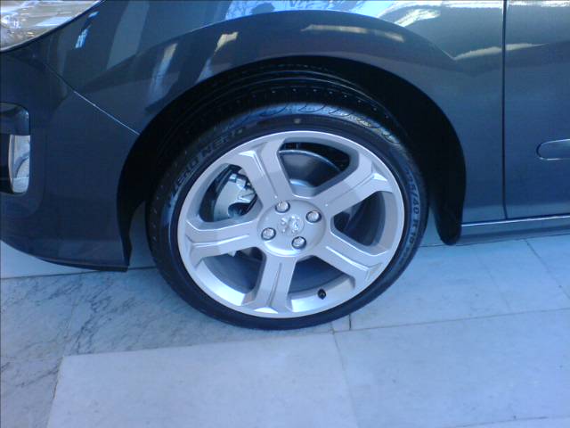 http://www.forum-peugeot.com/Forum/mesimages/20414/DSC00250.jpeg