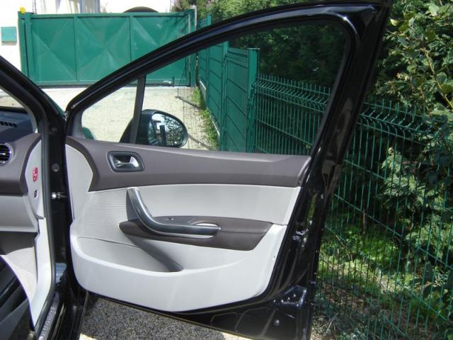 http://www.forum-peugeot.com/Forum/mesimages/20741/DSC02728.jpg