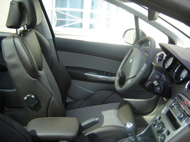 http://www.forum-peugeot.com/Forum/mesimages/20741/DSC02729.jpg
