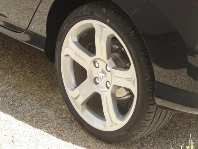 http://www.forum-peugeot.com/Forum/mesimages/20741/DSC02744.jpg