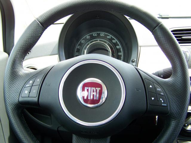 http://www.forum-peugeot.com/Forum/mesimages/20796/volant.jpg