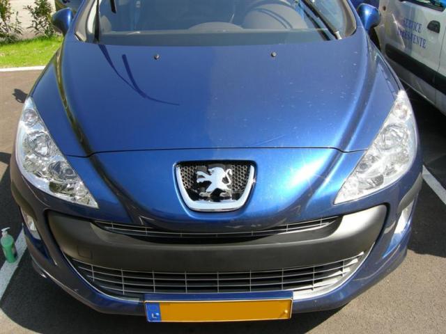 http://www.forum-peugeot.com/Forum/mesimages/21139/Voitures006Medium.jpg