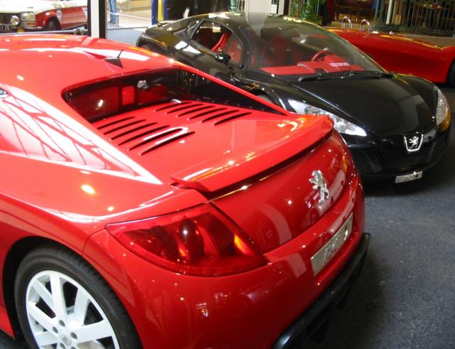 http://www.forum-peugeot.com/Forum/mesimages/21319/ExpoConceptcar2008-23.jpg