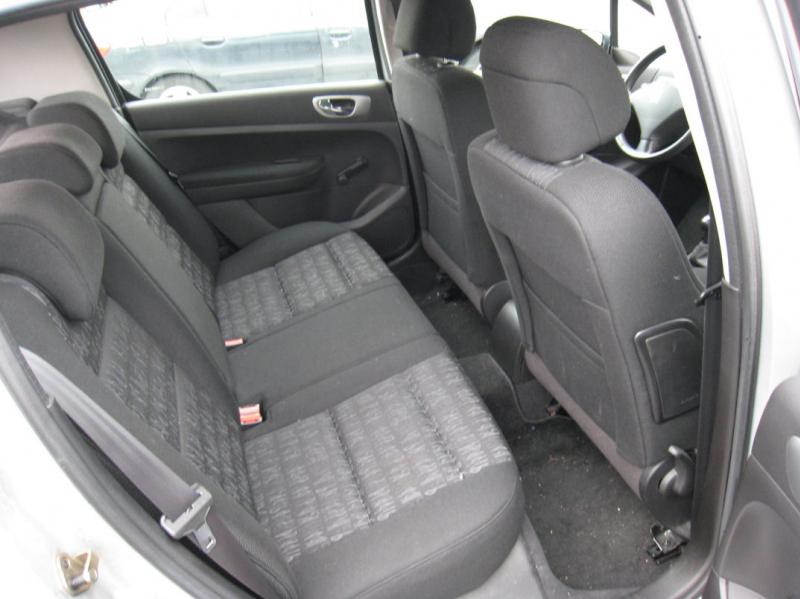 http://www.forum-peugeot.com/Forum/mesimages/22124/IMG68.jpg