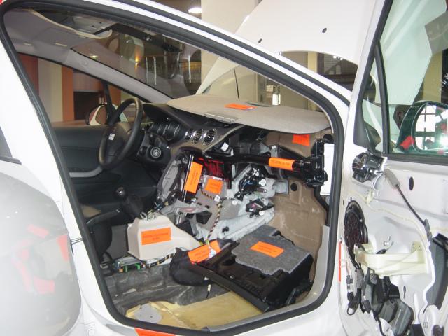 http://www.forum-peugeot.com/Forum/mesimages/22221/DSC02455.jpg