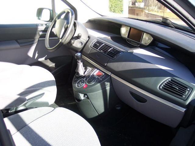 http://www.forum-peugeot.com/Forum/mesimages/22365/100_1801.jpg