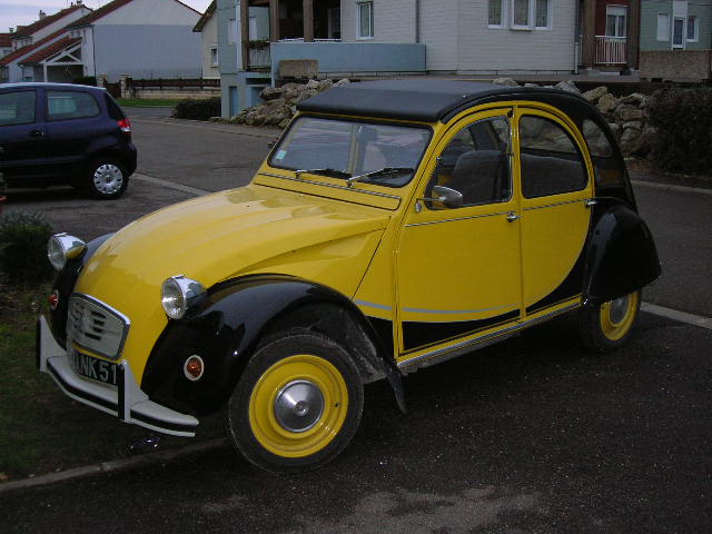 http://www.forum-peugeot.com/Forum/mesimages/22484/2cv3.jpeg.jpg