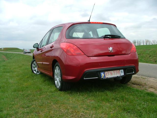http://www.forum-peugeot.com/Forum/mesimages/22635/20030105PEUGEOT0006.jpg