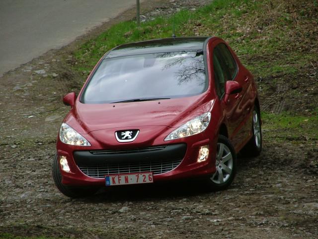 http://www.forum-peugeot.com/Forum/mesimages/22635/20030105PEUGEOT0012.jpg1..jpg