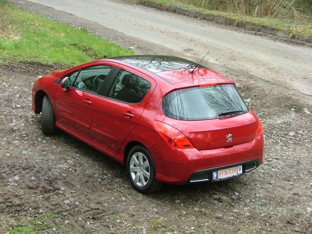 http://www.forum-peugeot.com/Forum/mesimages/22635/20030105PEUGEOT0018.jpg