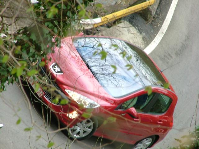 http://www.forum-peugeot.com/Forum/mesimages/22635/20030105PEUGEOT0040.jpg