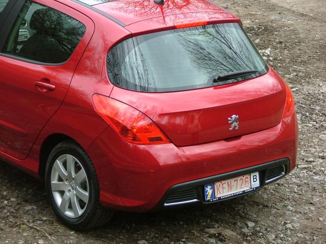 http://www.forum-peugeot.com/Forum/mesimages/22635/2003_0105PEUGEOT0019.jpg