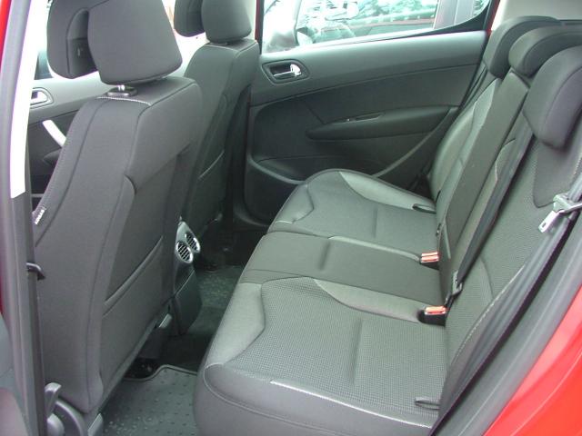 http://www.forum-peugeot.com/Forum/mesimages/22635/20080404peugeot0008.jpg