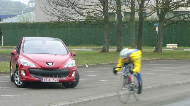 http://www.forum-peugeot.com/Forum/mesimages/22635/20080419Image0011bis.jpg