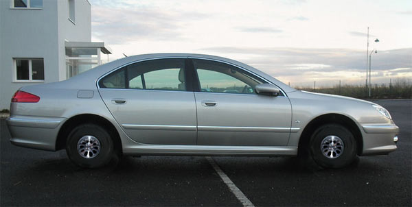 http://www.forum-peugeot.com/Forum/mesimages/22656/607platiniumgriscendre.jpg