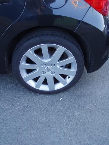 http://www.forum-peugeot.com/Forum/mesimages/22787/P3182695.jpg