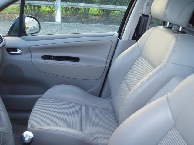 http://www.forum-peugeot.com/Forum/mesimages/22787/P3182697.jpg