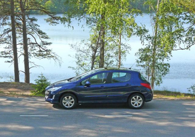 http://www.forum-peugeot.com/Forum/mesimages/23008/308_3.jpg