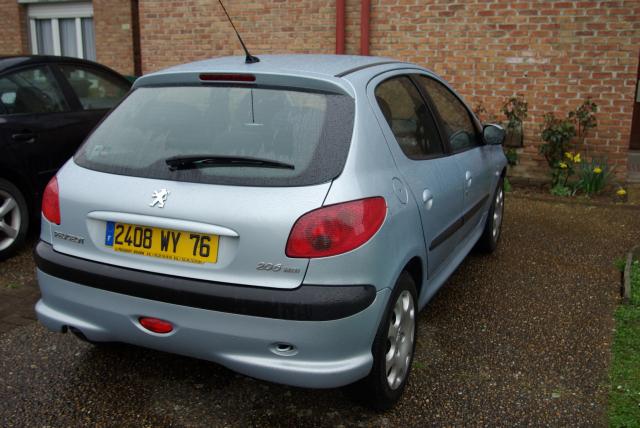 http://www.forum-peugeot.com/Forum/mesimages/23327/206_5.jpg