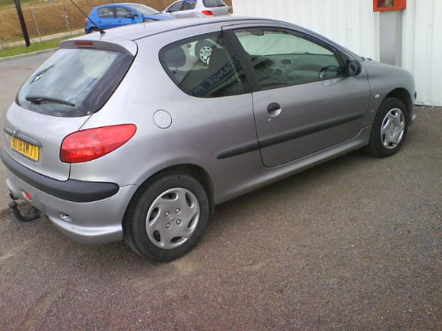 http://www.forum-peugeot.com/Forum/mesimages/23467/DSC00515.jpg