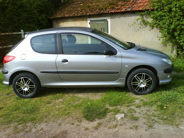 http://www.forum-peugeot.com/Forum/mesimages/23467/DSC00533.jpg http://www.forum-peugeot.com/Forum/mesimages/23467/DSC00533.jpg
