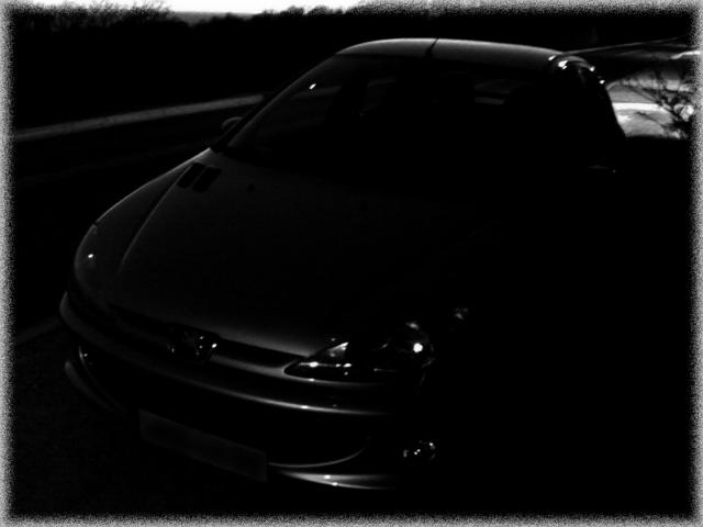 http://www.forum-peugeot.com/Forum/mesimages/23689/206%20black.jpg