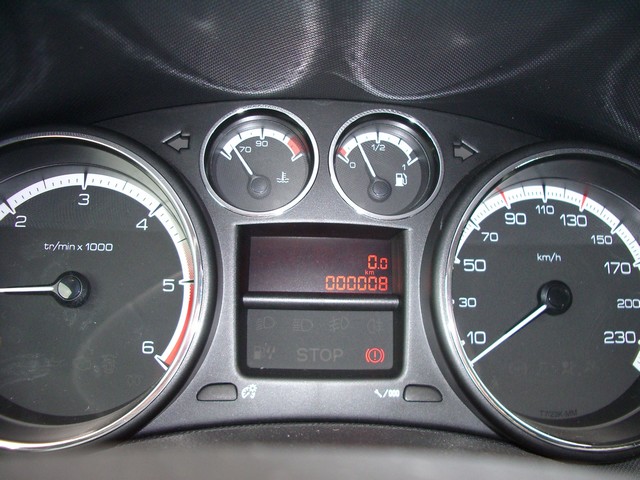 http://www.forum-peugeot.com/Forum/mesimages/23709/1.jpg