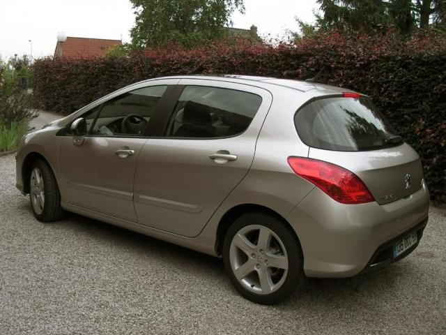 http://www.forum-peugeot.com/Forum/mesimages/23763/SANY0011copie.jpg