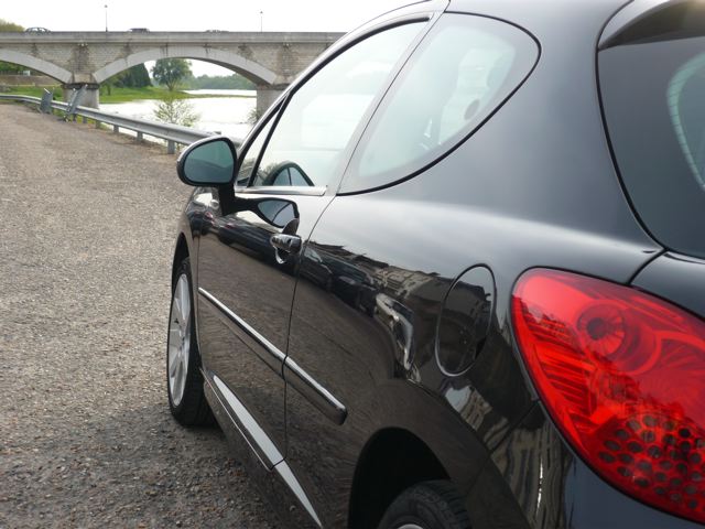 http://www.forum-peugeot.com/Forum/mesimages/24061/P1010737.jpg