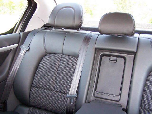 http://www.forum-peugeot.com/Forum/mesimages/24379/101_72848.jpg1..jpg