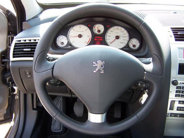 http://www.forum-peugeot.com/Forum/mesimages/24379/101_72888.jpg1..jpg